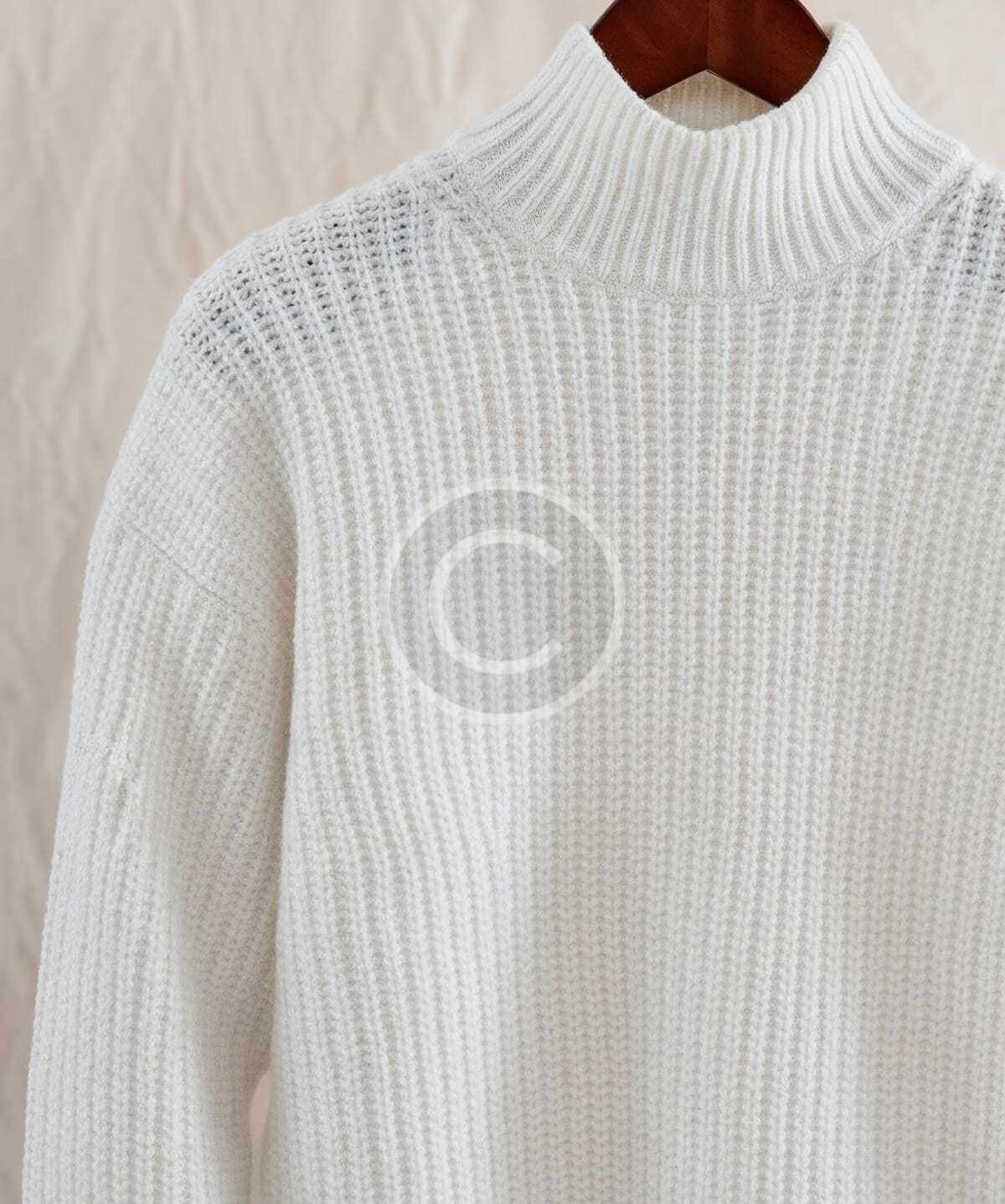 Casual white ribbed sweater - Image 2