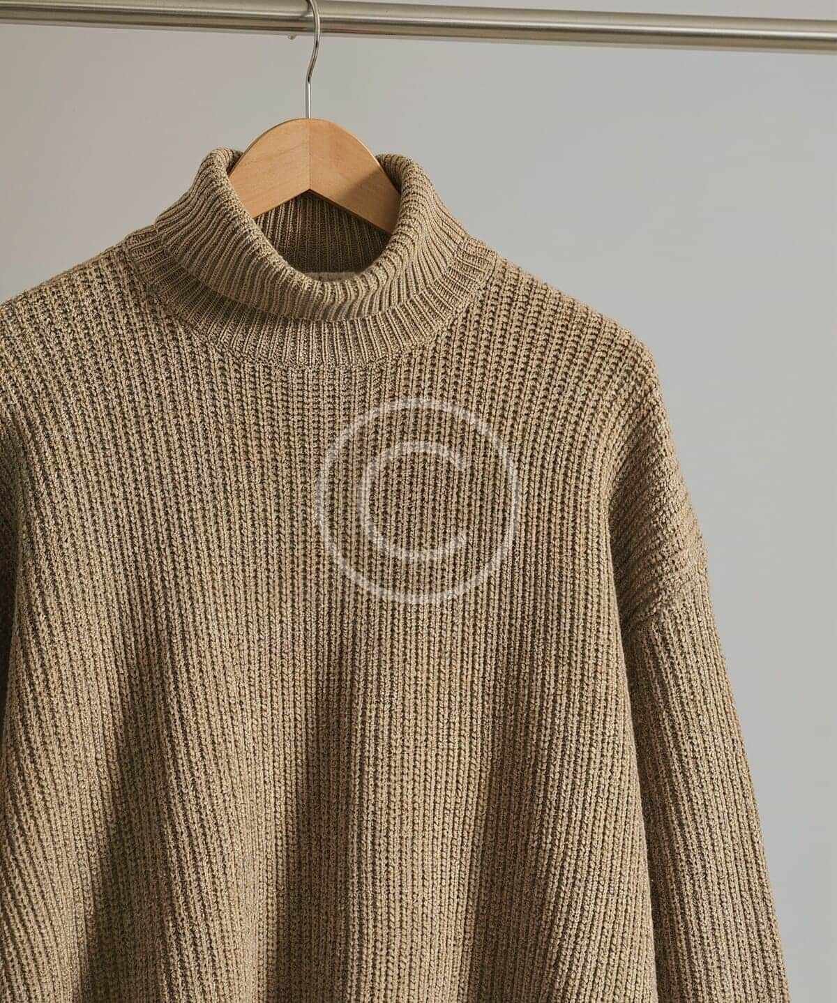 Chunky knit beige sweater - Image 2